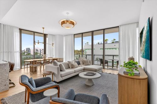 301-2678 Tigertail Ave, Miami, FL, 33133 | Card Image