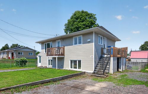 1030 Rue De L'Écluse, Québec, QC, G3K1S9 | Card Image