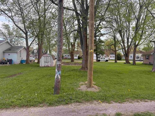 615 E Elm St, Hartford City, IN, 47348-1808 | Card Image