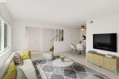 unit-c-1064 Mohr Ln, Concord, CA, 94518-3782 | Card Image