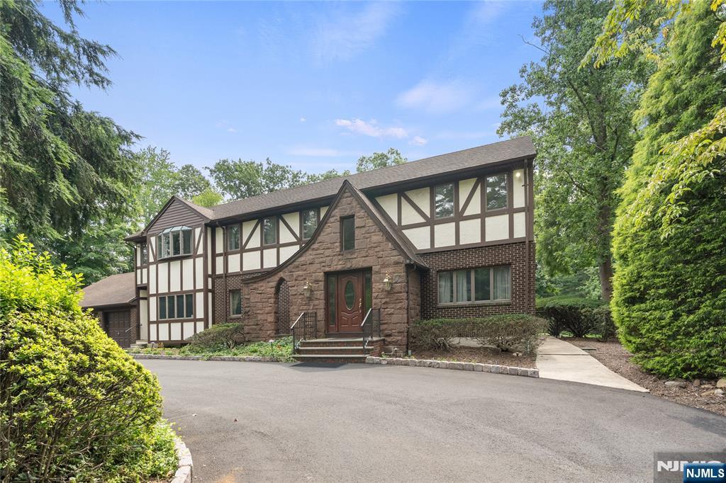 Residential in Old Tappan 3