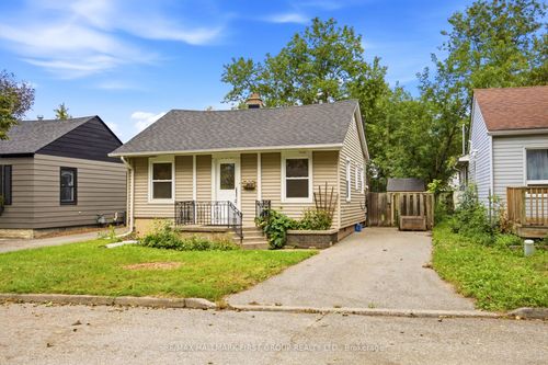 24 George St, Ajax, ON, L1S1S5 | Card Image