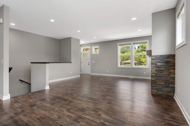 15590 Duck Trail Ln, Townhouse with 4 bedrooms, 4 bathrooms and null parking in Apple Valley MN | Image 8