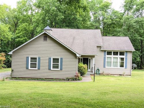 224 Lybrook Rd, Advance, NC, 27006-7630 | Card Image