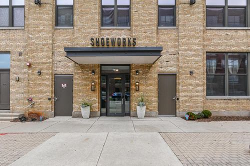305-1924 N Hubbard Street, Milwaukee, WI, 53212 | Card Image