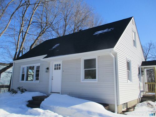 26 King Ct, Enfield, CT, 06082-6032 | Card Image