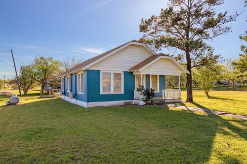 303 N Seeley Ave W, Mount Calm, TX, 76673-3213 | Card Image