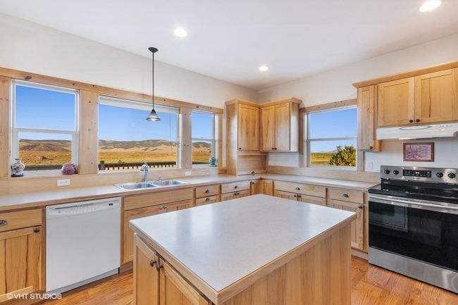 106 Upper Reservoir Rd, House other with 6 bedrooms, 5 bathrooms and null parking in Lonepine MT | Image 6