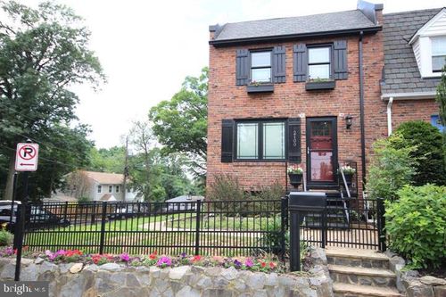 2100 N Brandywine St, ARLINGTON, VA, 22207-2215 | Card Image