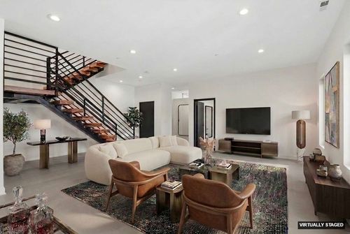 8735 Narragansett Ave, Morton Grove, IL, 60053-2847 | Card Image