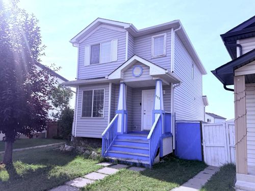 111 Martin Crossing Grove Ne, Calgary, AB, T3J3M5 | Card Image