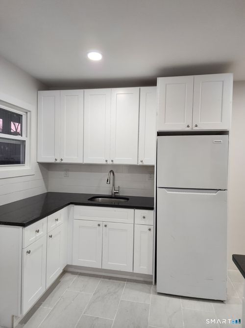 2nd-23 King St, Hartford, CT, 06114-1750 | Card Image