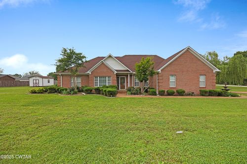 635 W Church Ave, Medina, TN, 38355-8776 | Card Image
