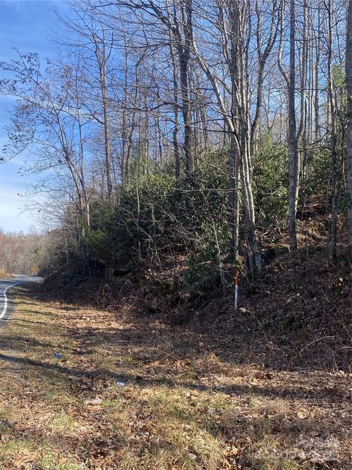 131 Eagles Eye Dr, Hendersonville, NC, 28792-6936 | Card Image