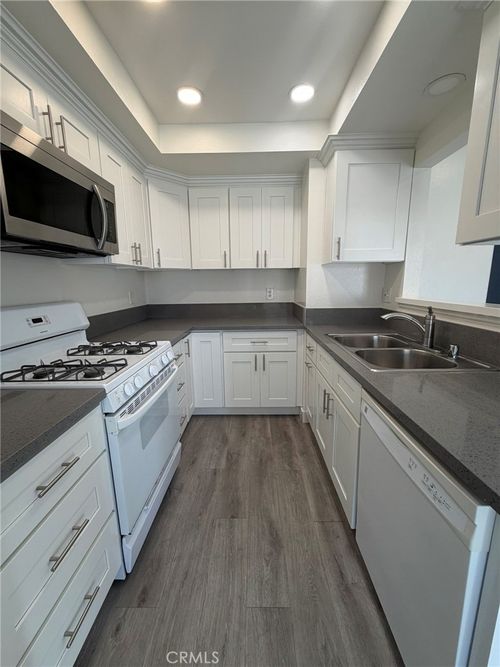 4782 James Cir, Huntington Beach, CA, 92649-4328 | Card Image