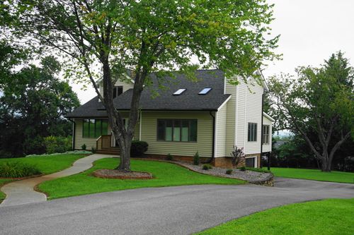 195 Winesap Rd, Roanoke, VA, 24019-8421 | Card Image