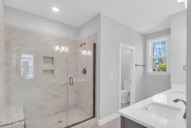 Similar Home | Image 18