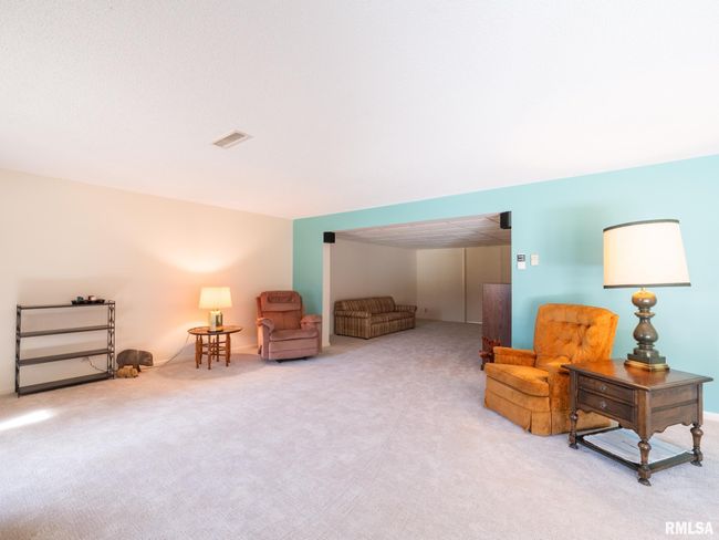 7619 N Melissa Ln, Condo with 3 bedrooms, 3 bathrooms and null parking in Peoria IL | Image 30