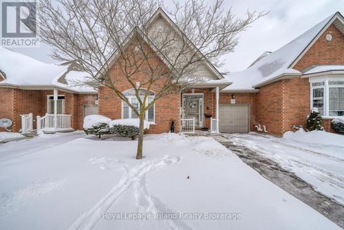 2-153 Ferguson Drive, Woodstock (Woodstock - South), ON, N4V1H4 | Card Image