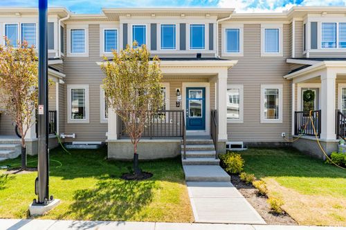 17 Southwinds Link Sw, Airdrie, AB, T4B5L5 | Card Image