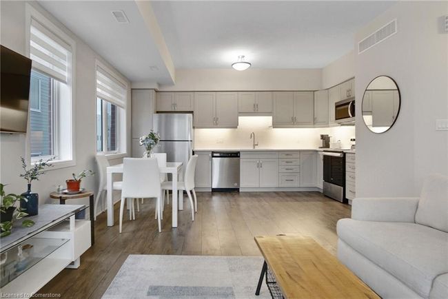 100 Seabrook Dr, Townhouse with 2 bedrooms, 3 bathrooms and 1 parking in Kitchener ON | Image 4