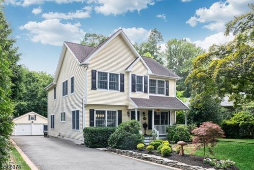55 Woodland Ave, Allendale, NJ, 07401-1202 | Card Image
