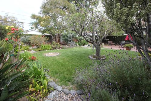 1729 Lake St, Huntington Beach, CA, 92648-3110 | Card Image