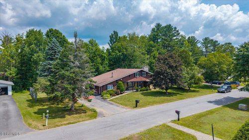 10 Heather Ln, Gloversville, NY, 12078-1142 | Card Image