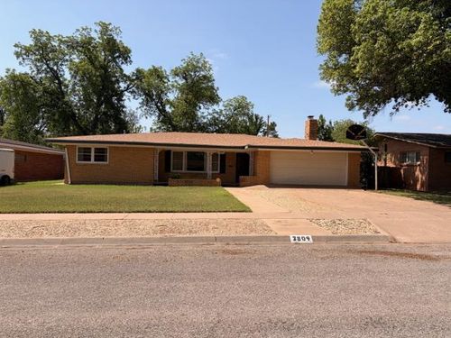 2804 34th St, Snyder, TX, 79549-5204 | Card Image