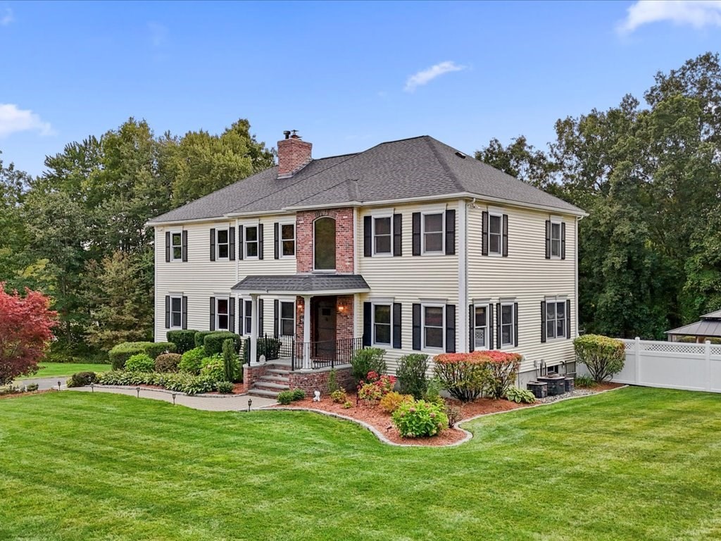 Walnut St, Shrewsbury, MA 01545