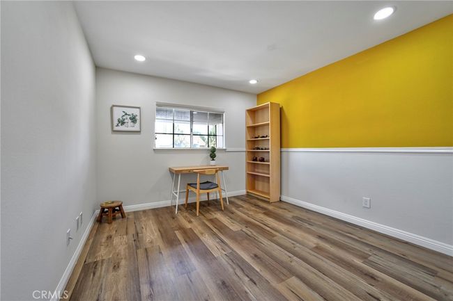 APT-10 - 20851 Community St, Townhouse with 3 bedrooms, 3 bathrooms and 2 parking in Winnetka CA | Image 19