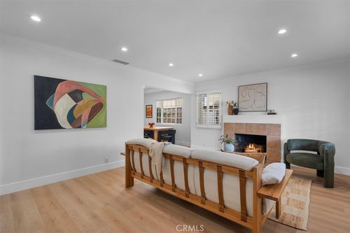 8769 Croydon Ave, Los Angeles, CA, 90045-2906 | Card Image