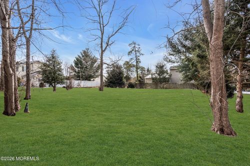 716 Commonwealth Blvd, Toms River, NJ, 08757-1727 | Card Image