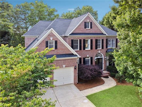 302 Shawnee Indian Ln, Suwanee, GA, 30024-6531 | Card Image