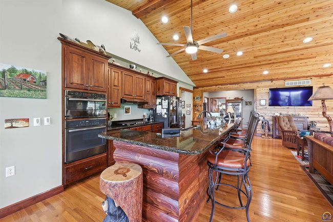 6010 Sw Douglas Rd, House other with 3 bedrooms, 3 bathrooms and null parking in Topeka KS | Image 8