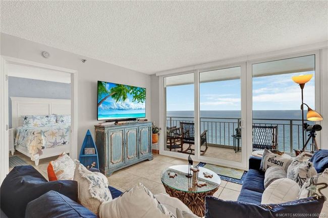 APT-1204 - 9600 Ocean Dr, Condo with 2 bedrooms, 2 bathrooms and null parking in Jensen Beach FL | Image 14