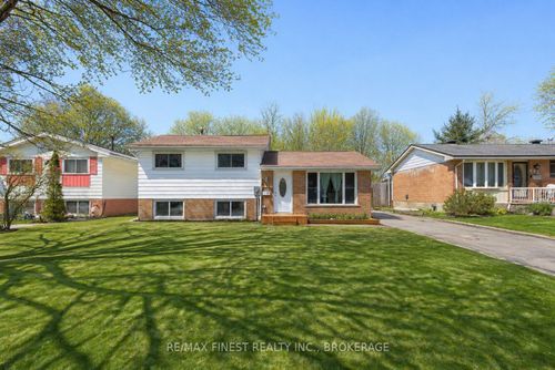 676 Laurier Blvd, Brockville, ON, K6V5X8 | Card Image