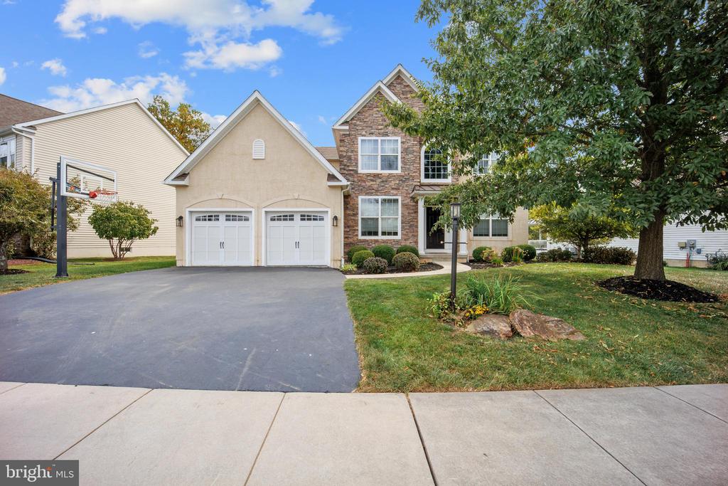 Silbury Hl, Downingtown, PA 19335