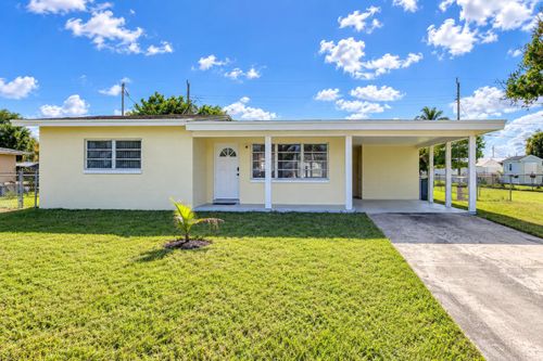116 Ne Entrada Ave, Port Saint Lucie, FL, 34952-1402 | Card Image