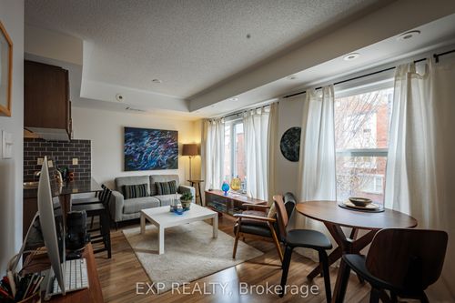 5-88 Munro St, Toronto, ON, M4M2S9 | Card Image
