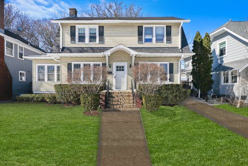 204 N Kensington Ave, La Grange, IL, 60525-1868 | Card Image
