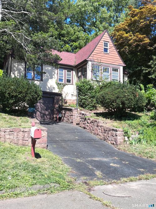 28 Savoy St, Hamden, CT, 06514-3511 | Card Image