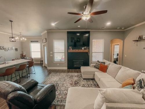 201 Chisholm Street, Cashion, OK, 73016 | Card Image