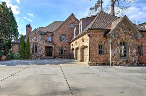 4076 Peachtree Dunwoody Rd Ne, Atlanta, GA, 30342-3937 | Card Image