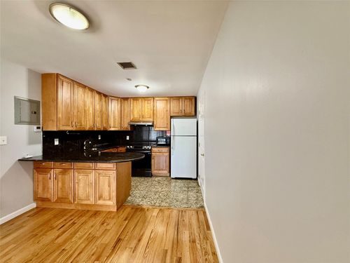apt-3b-31 Union St, Flushing, NY, 11354-2373 | Card Image