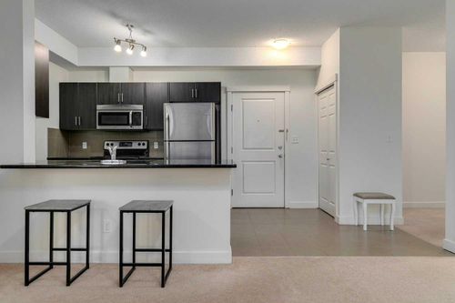 305-3950 46 Avenue Nw, Calgary, AB, T3A0L9 | Card Image