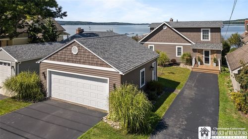 106 W Summit St, Lakewood, NY, 14750-1057 | Card Image