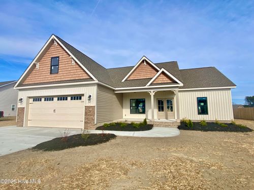 209 Rae Dr, Pikeville, NC, 27863-4703 | Card Image