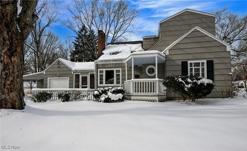 302 N Pershing Ave, Akron, OH, 44313-6067 | Card Image