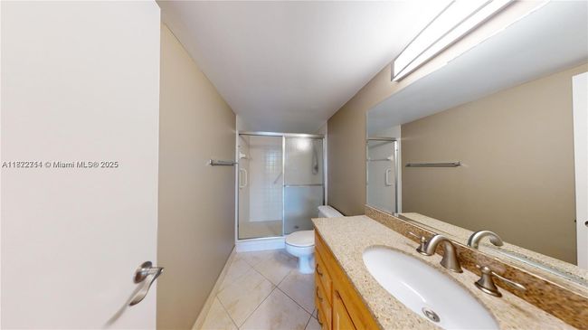 APT-219 - 600 Three Islands Blvd, Condo with 2 bedrooms, 2 bathrooms and null parking in Hallandale Beach FL | Image 18